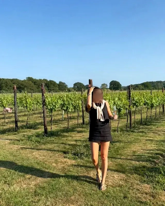 Jennifer - Image 7